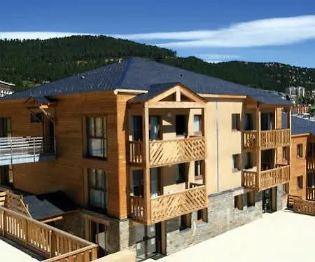Lagrange Prat De Lis 3*