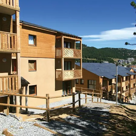 Lagrange Prat De Lis 3*
